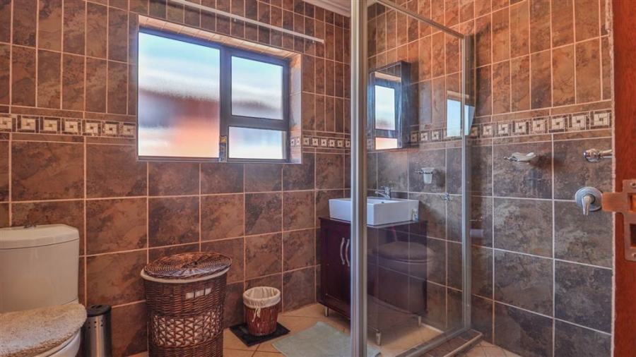 6 Bedroom Property for Sale in Tergniet Western Cape